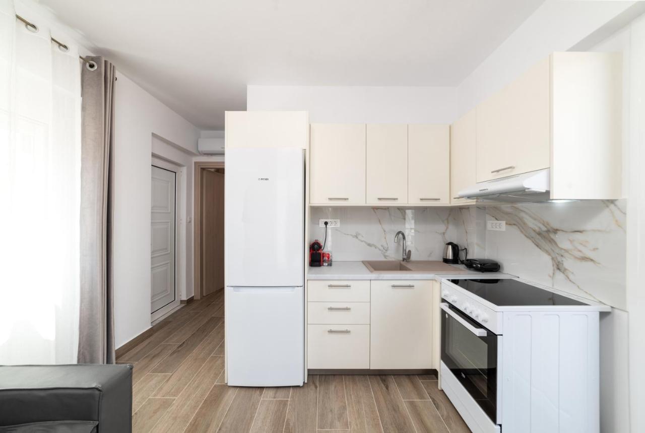 E.Berdufi Apartament Sea View Elúnda Kültér fotó